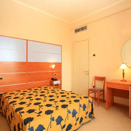 Crystal Palace Hotel