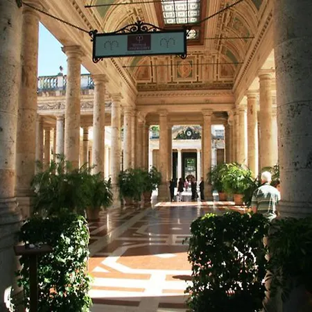 Crystal Palace 3*