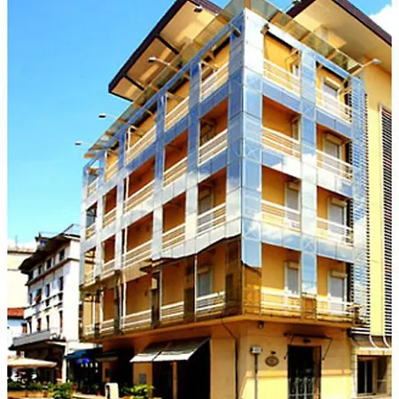 Crystal Palace 3*